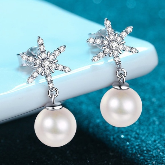 https://dar-go.com/products/moissanite-bow-detail-pearl-drop-earrings - Picture 4 of 11